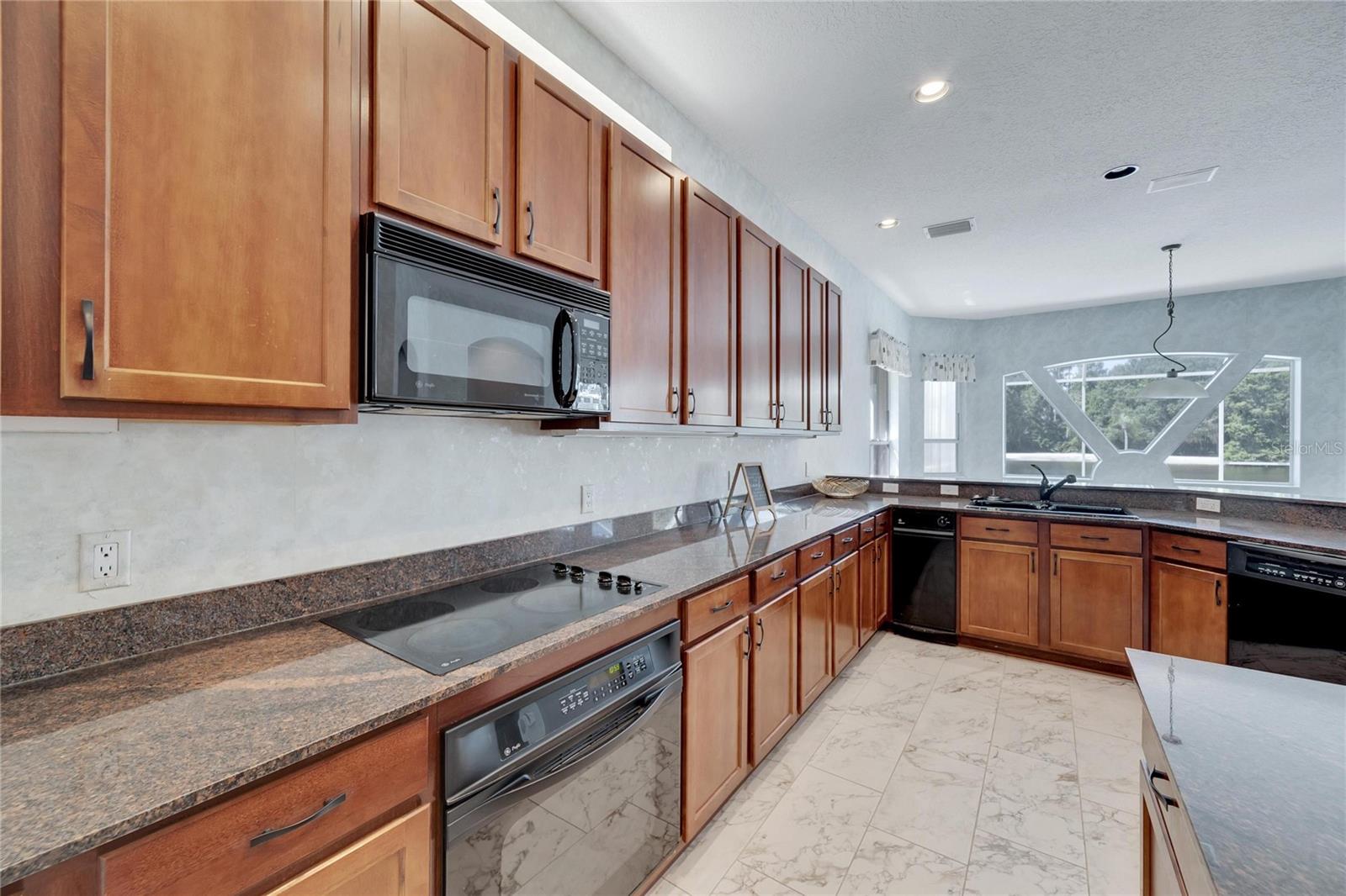 Image 15 of 66 For 17904 Cachet Isle Drive