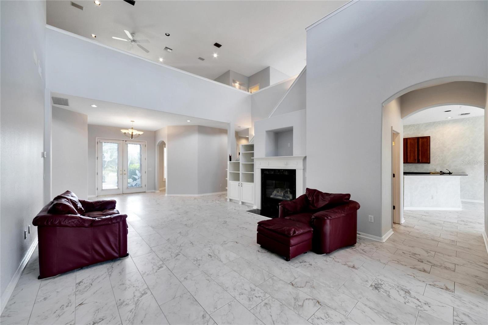 Image 25 of 66 For 17904 Cachet Isle Drive