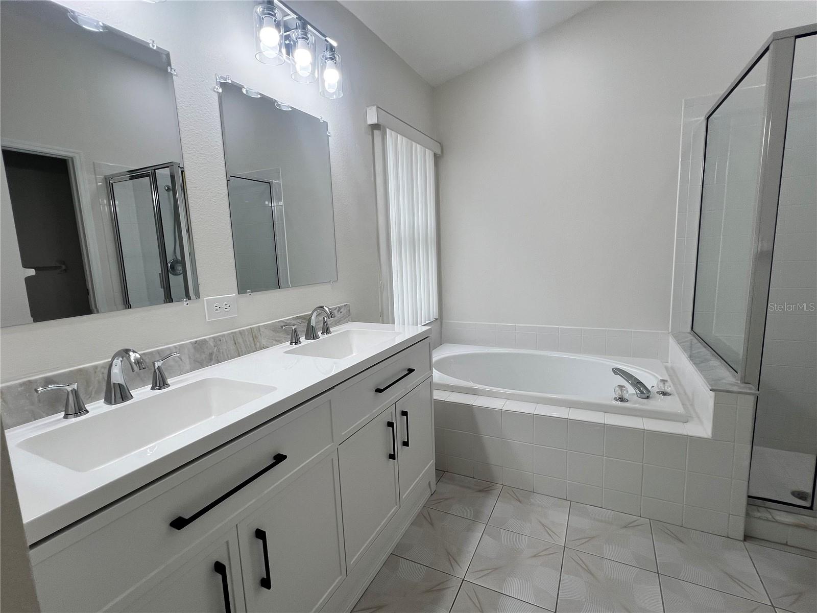 Image 12 of 20 For 526 Cypress View Drive