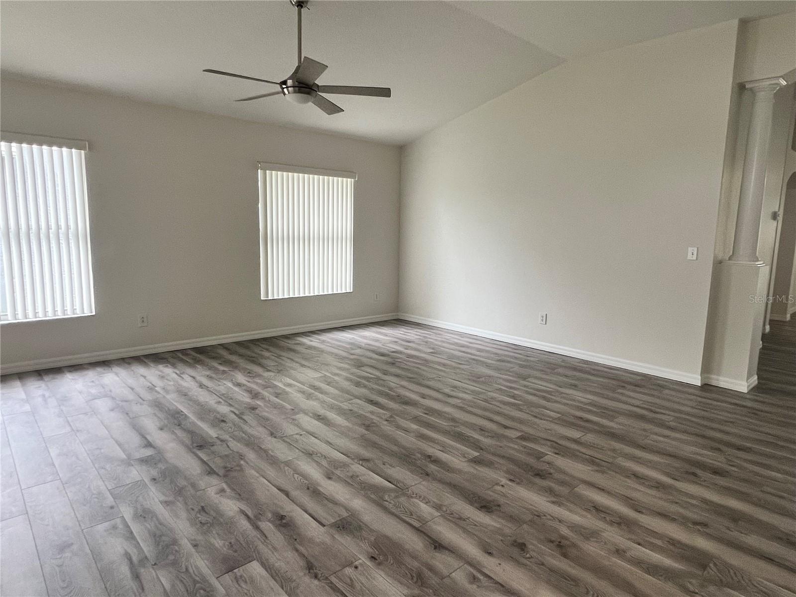 Image 3 of 20 For 526 Cypress View Drive