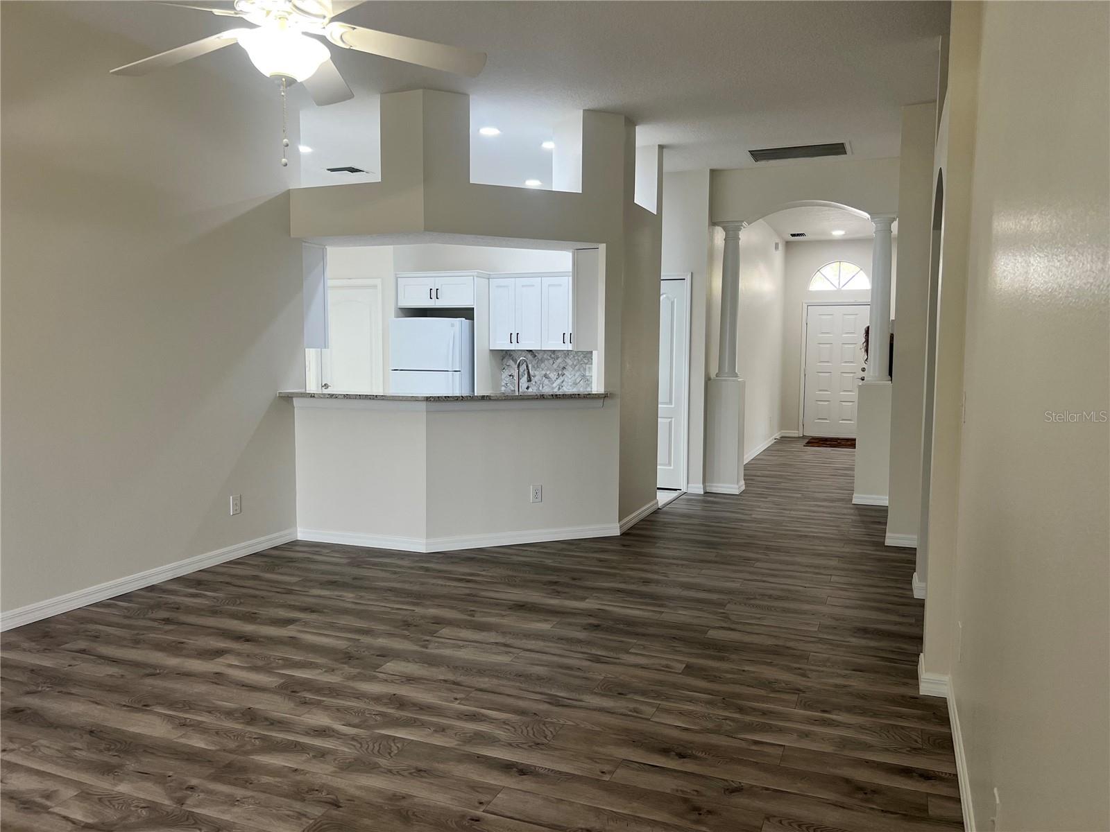 Image 6 of 20 For 526 Cypress View Drive