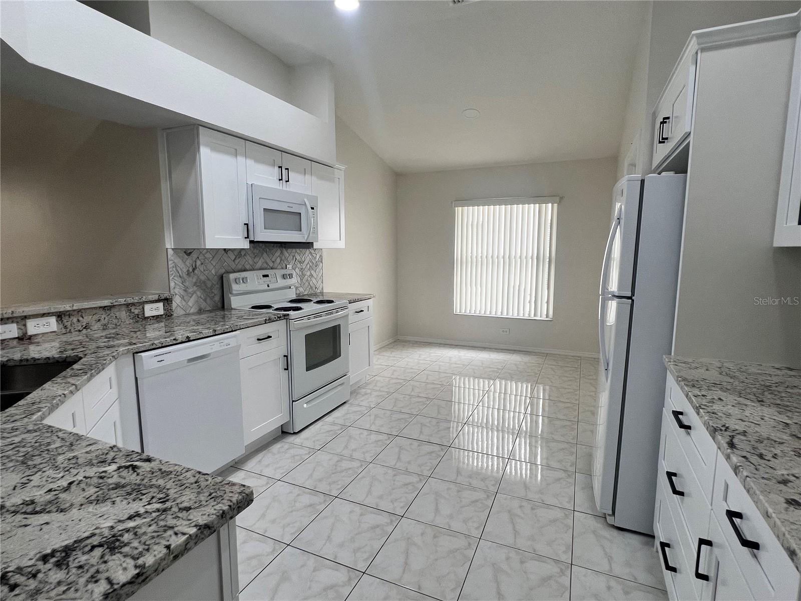 Image 8 of 20 For 526 Cypress View Drive