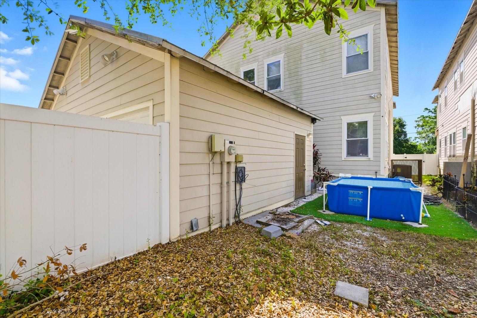 Image 12 of 24 For 1808 Columbus Drive 5