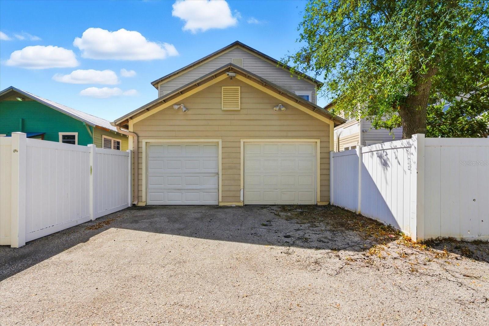 Image 13 of 24 For 1808 Columbus Drive 5