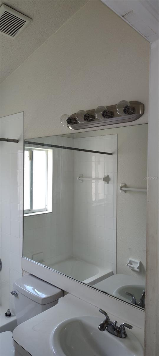 Image 16 of 26 For 210 Chardonnay Place