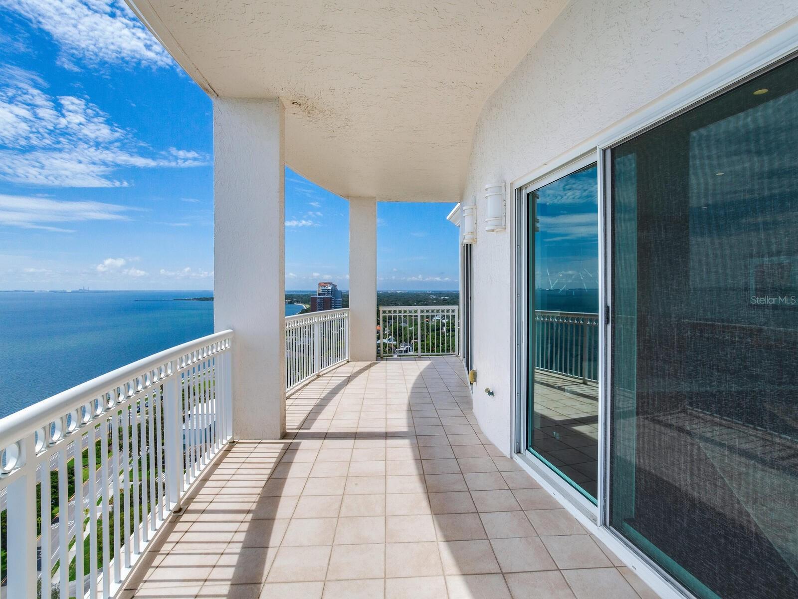 Listing photo id 33 for 3507 Bayshore Boulevard 2001