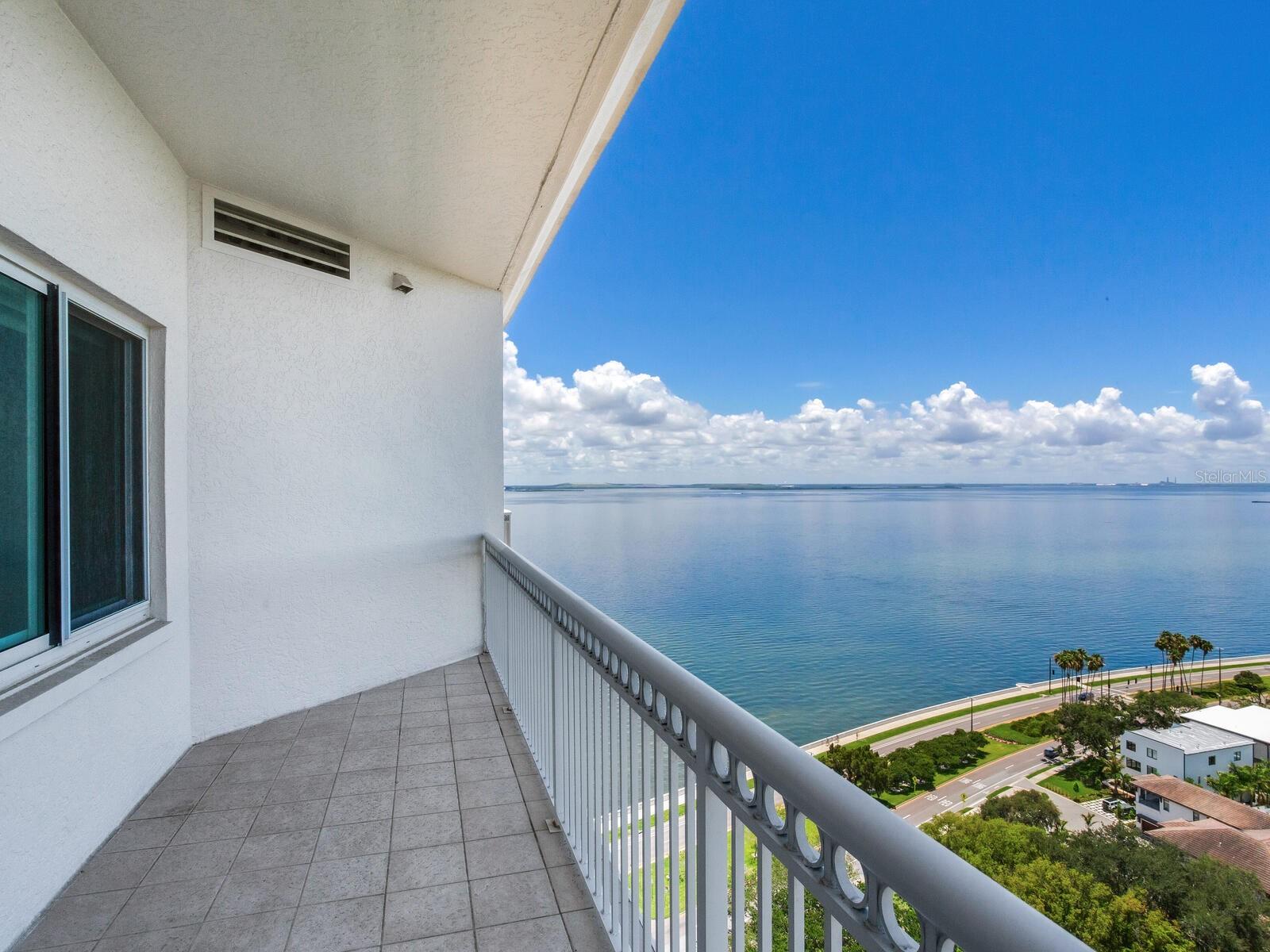 Listing photo id 65 for 3507 Bayshore Boulevard 2001