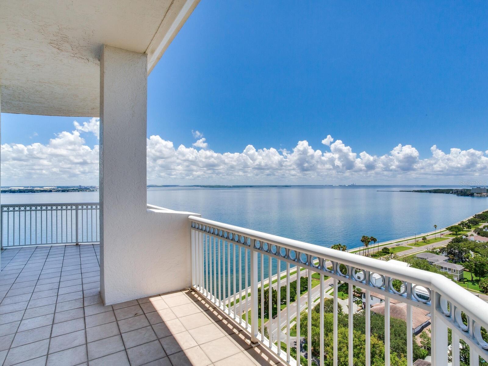 Listing photo id 73 for 3507 Bayshore Boulevard 2001
