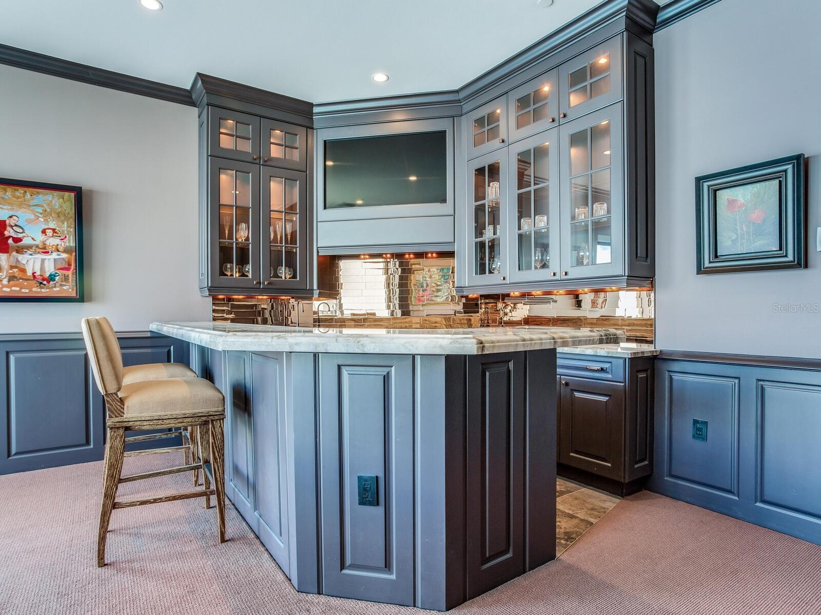 Listing photo id 82 for 3507 Bayshore Boulevard 2001