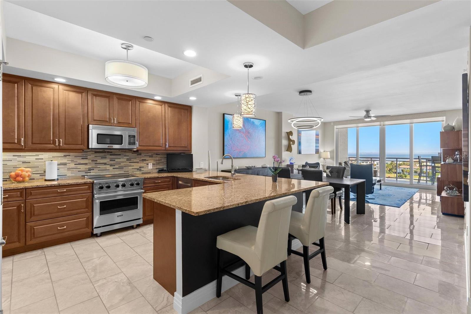 Image 17 of 52 For 1325 Snell Isle Boulevard Ne 708