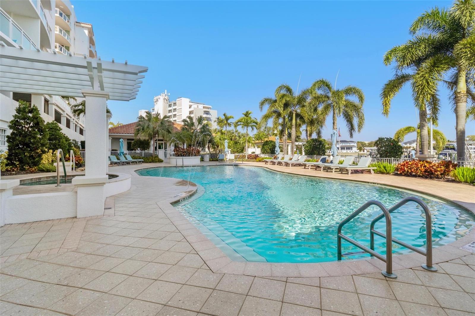 Image 40 of 52 For 1325 Snell Isle Boulevard Ne 708