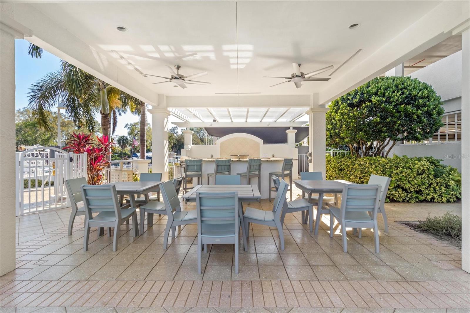 Image 41 of 52 For 1325 Snell Isle Boulevard Ne 708