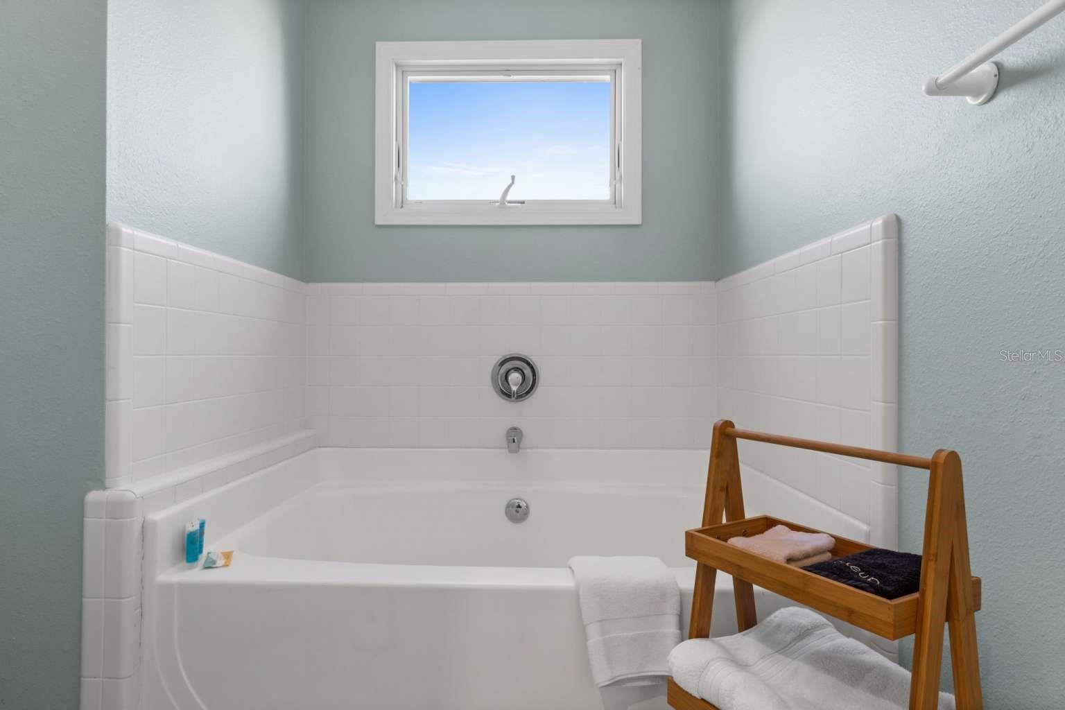 Image 29 of 44 For 161 Parkside Circle