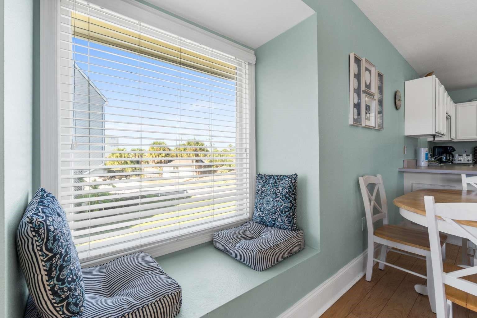 Image 5 of 44 For 161 Parkside Circle