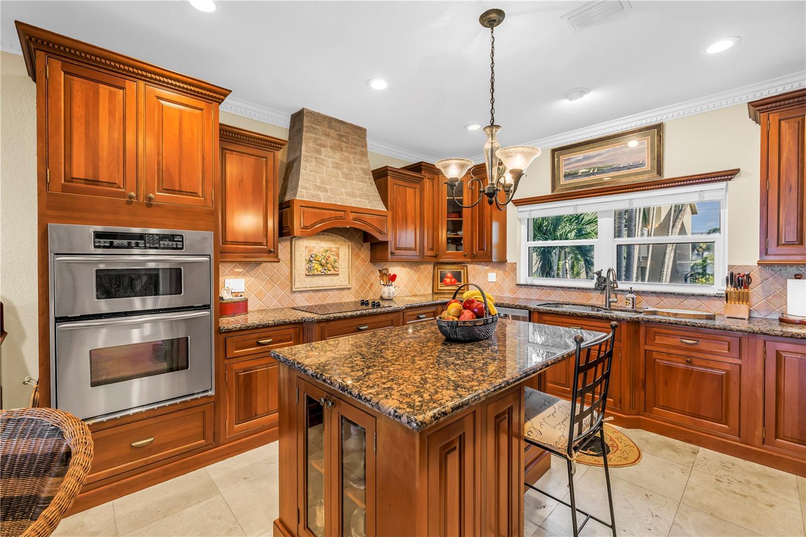 Image 11 of 79 For 758 Pinellas Bayway S