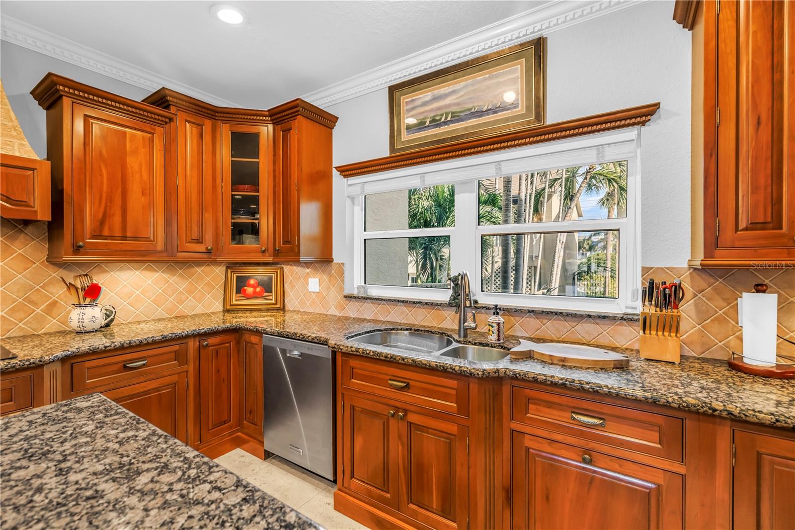 Image 12 of 79 For 758 Pinellas Bayway S