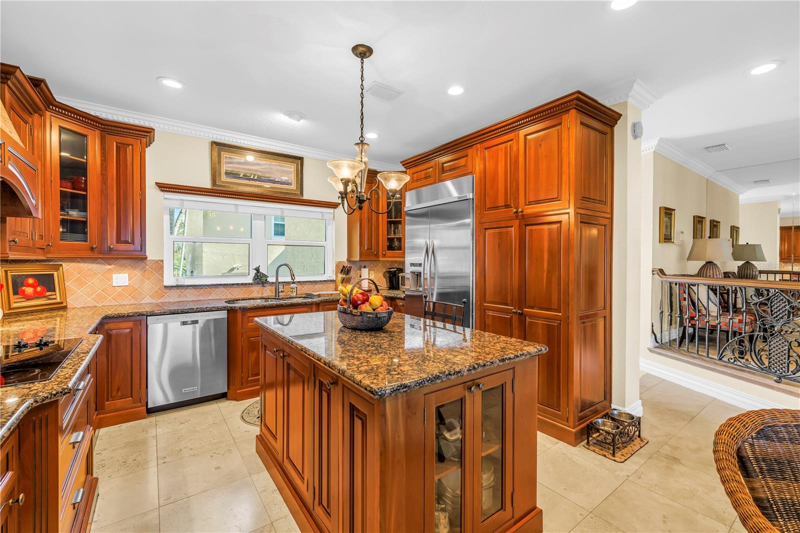 Image 14 of 79 For 758 Pinellas Bayway S