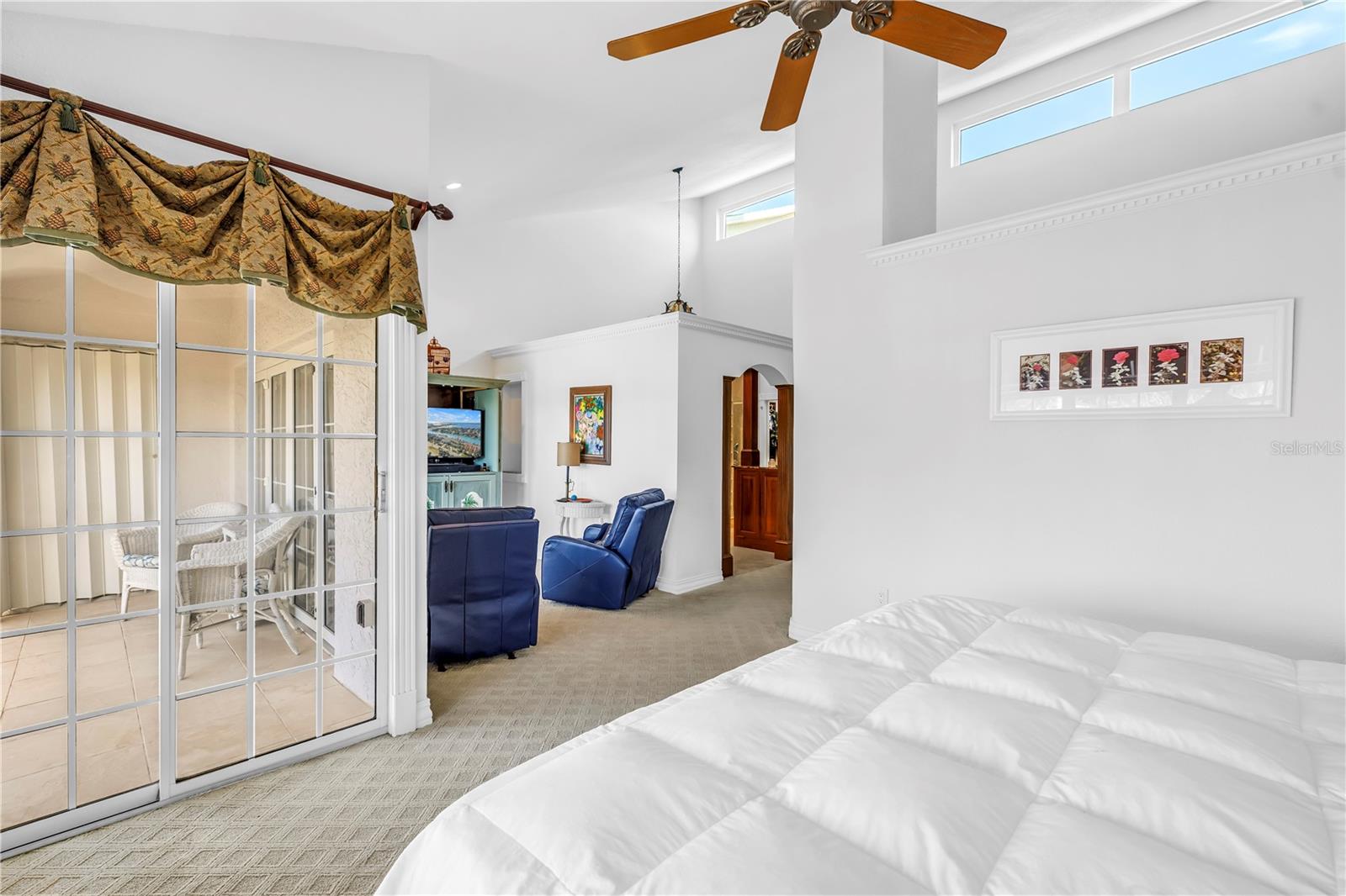 Image 32 of 79 For 758 Pinellas Bayway S