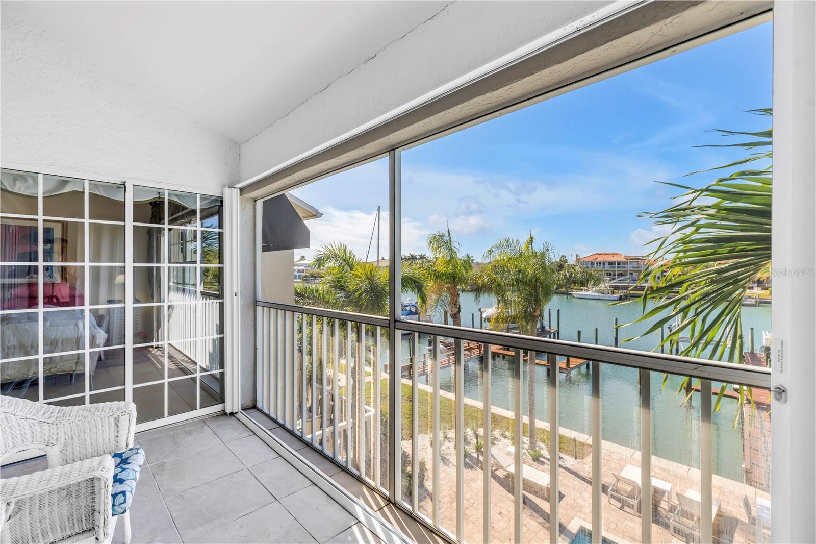 Image 36 of 79 For 758 Pinellas Bayway S