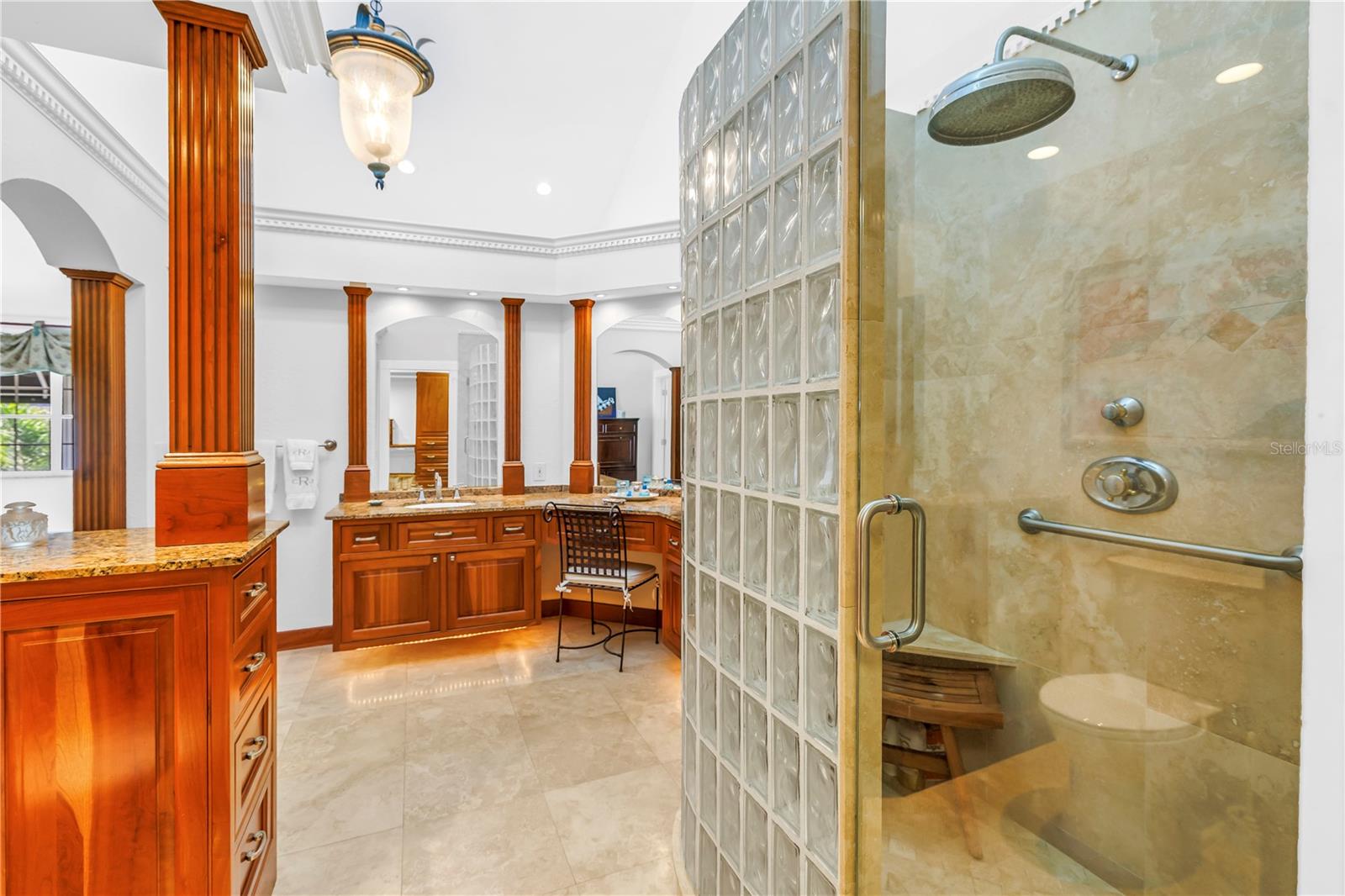 Image 41 of 79 For 758 Pinellas Bayway S