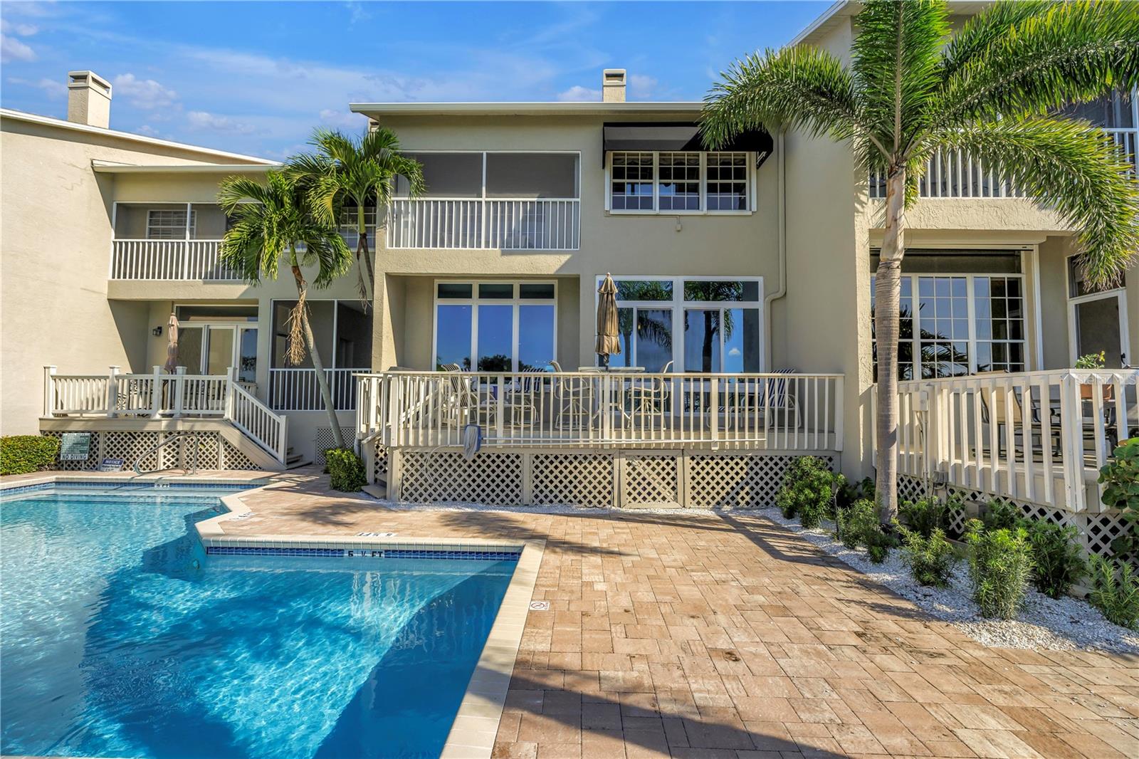 Image 54 of 79 For 758 Pinellas Bayway S