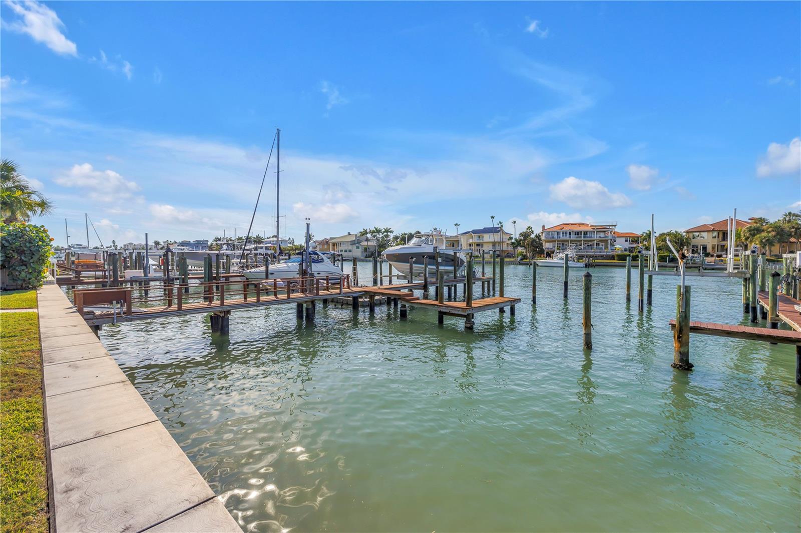 Image 76 of 79 For 758 Pinellas Bayway S