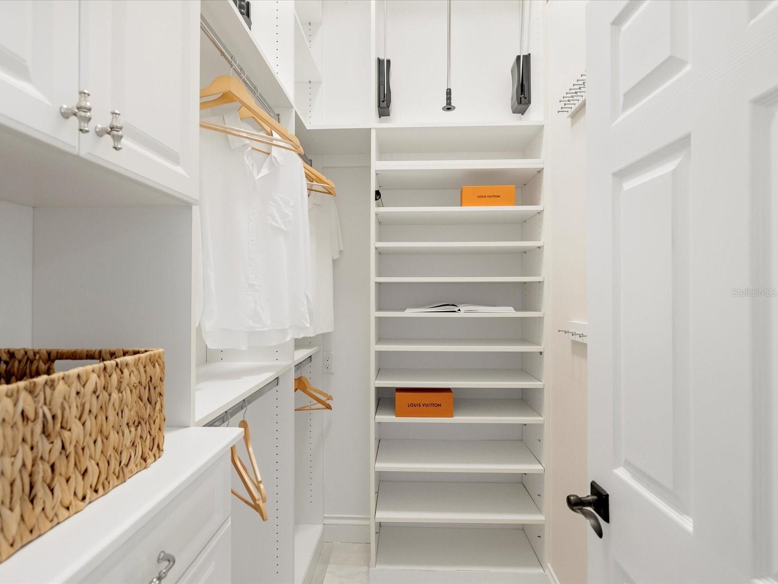 Image 20 of 66 For 643 Harbor Island