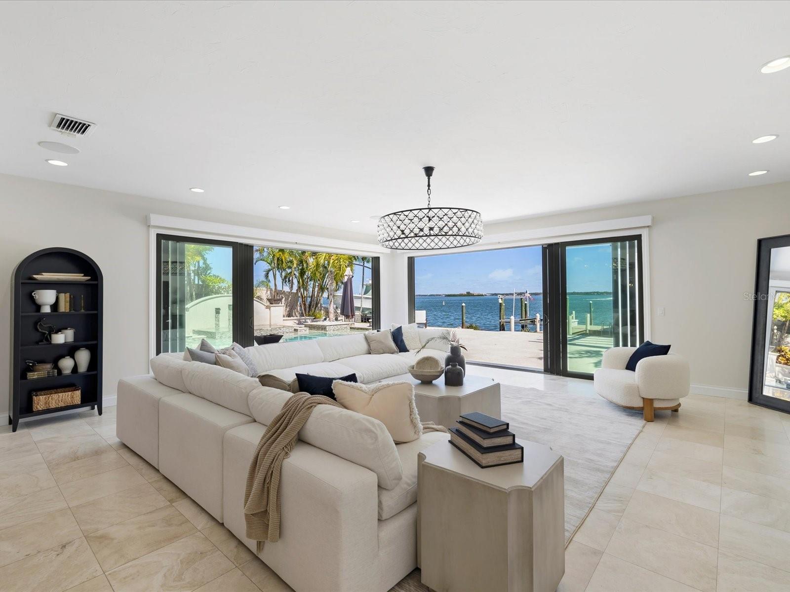 Image 24 of 66 For 643 Harbor Island