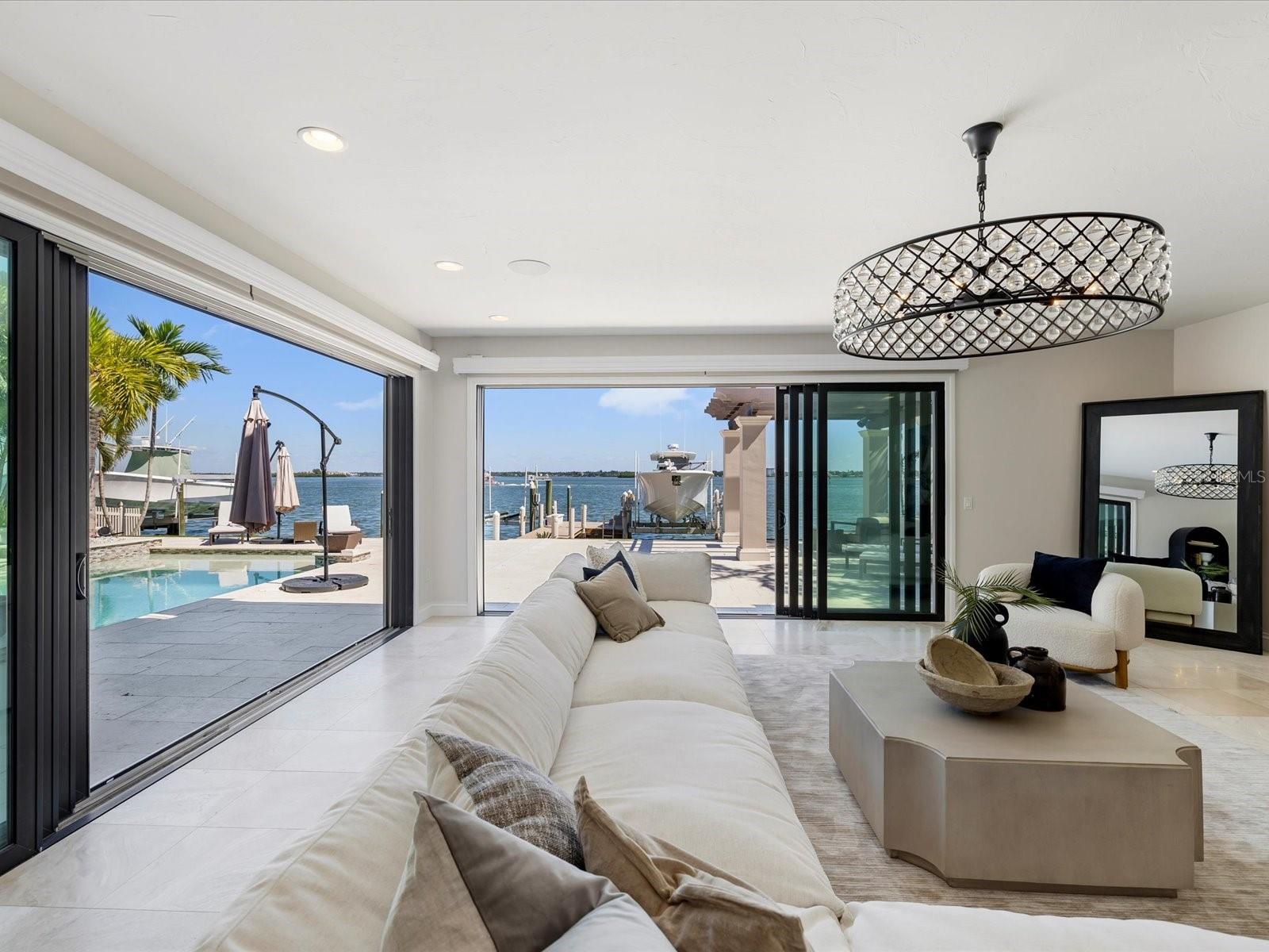 Image 25 of 66 For 643 Harbor Island