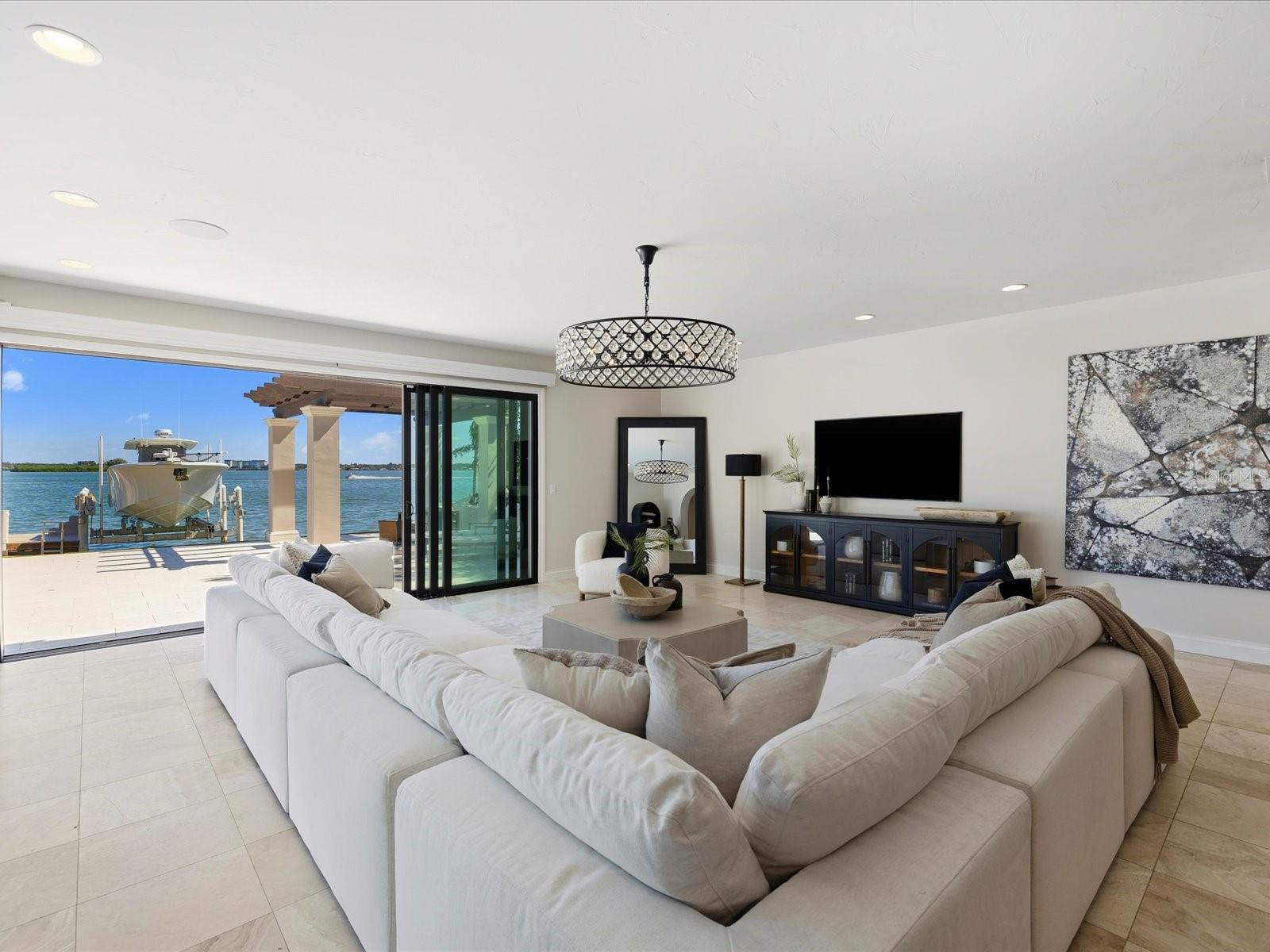 Image 26 of 66 For 643 Harbor Island