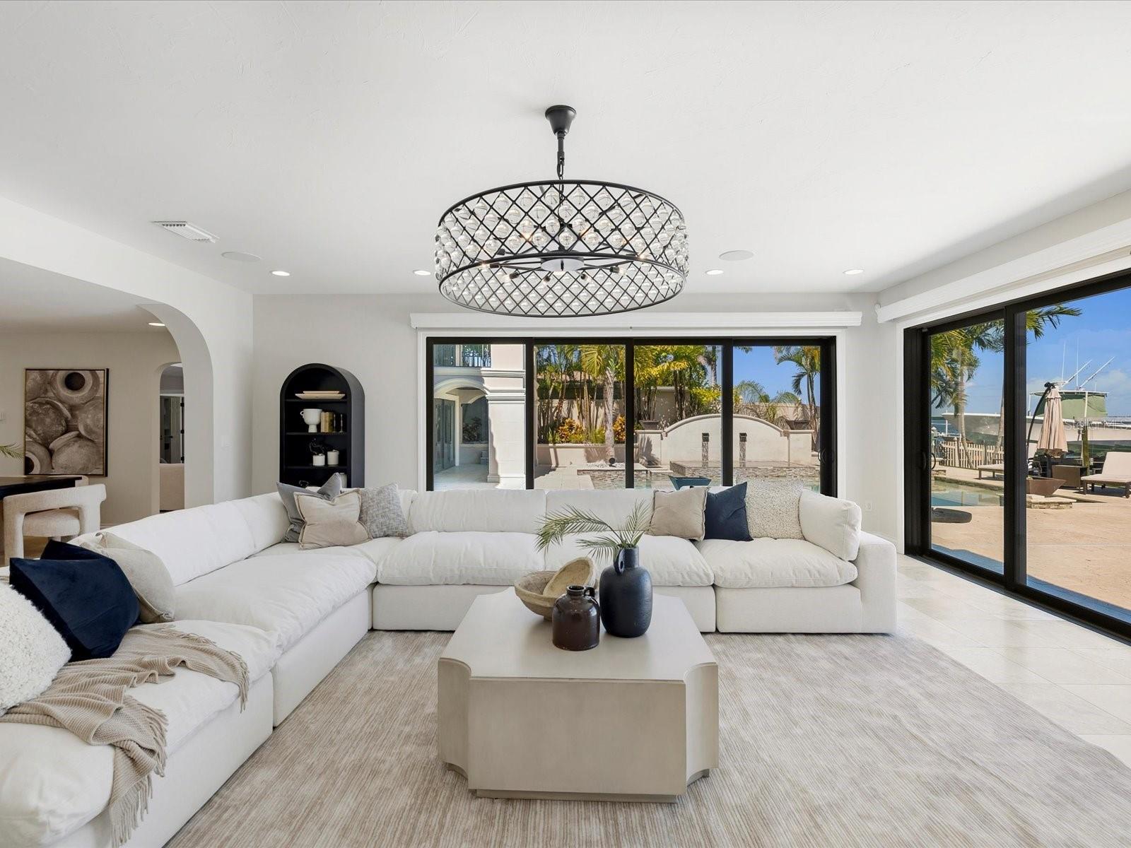 Image 28 of 66 For 643 Harbor Island