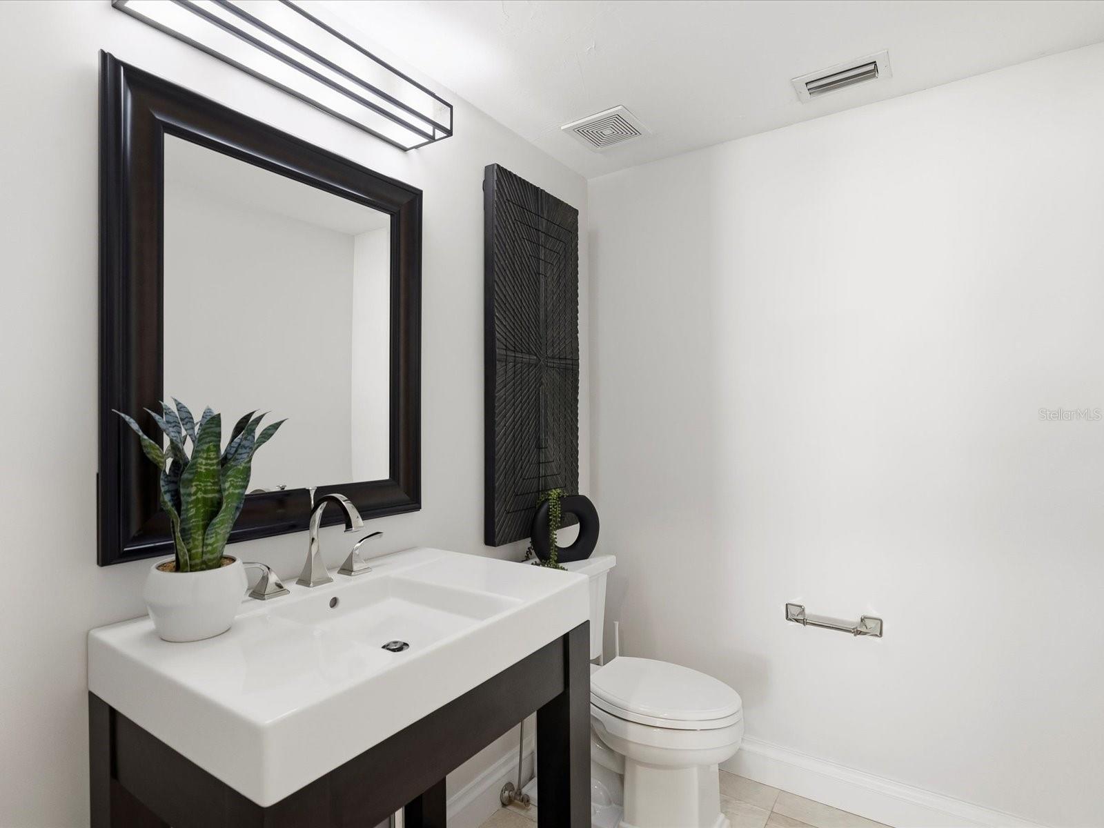 Image 37 of 66 For 643 Harbor Island