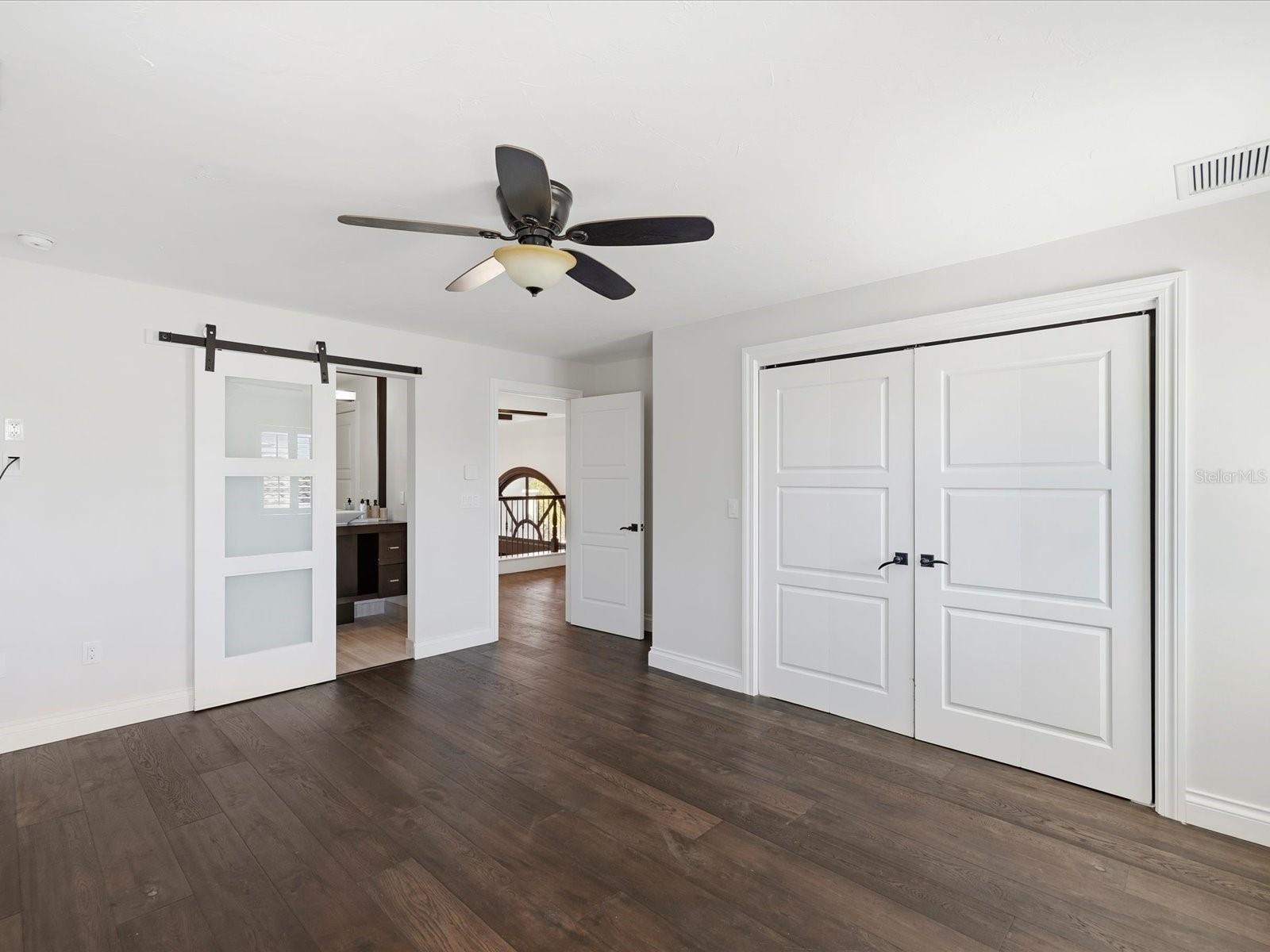 Image 44 of 66 For 643 Harbor Island