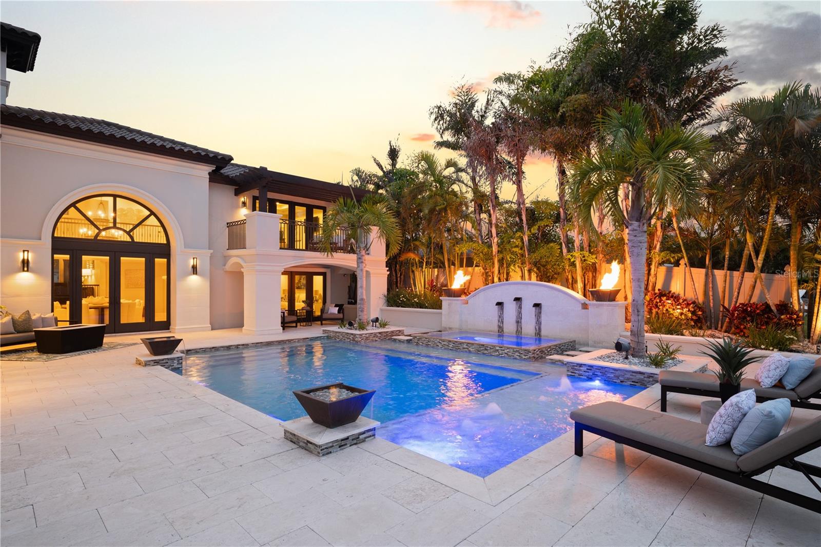 Image 5 of 66 For 643 Harbor Island