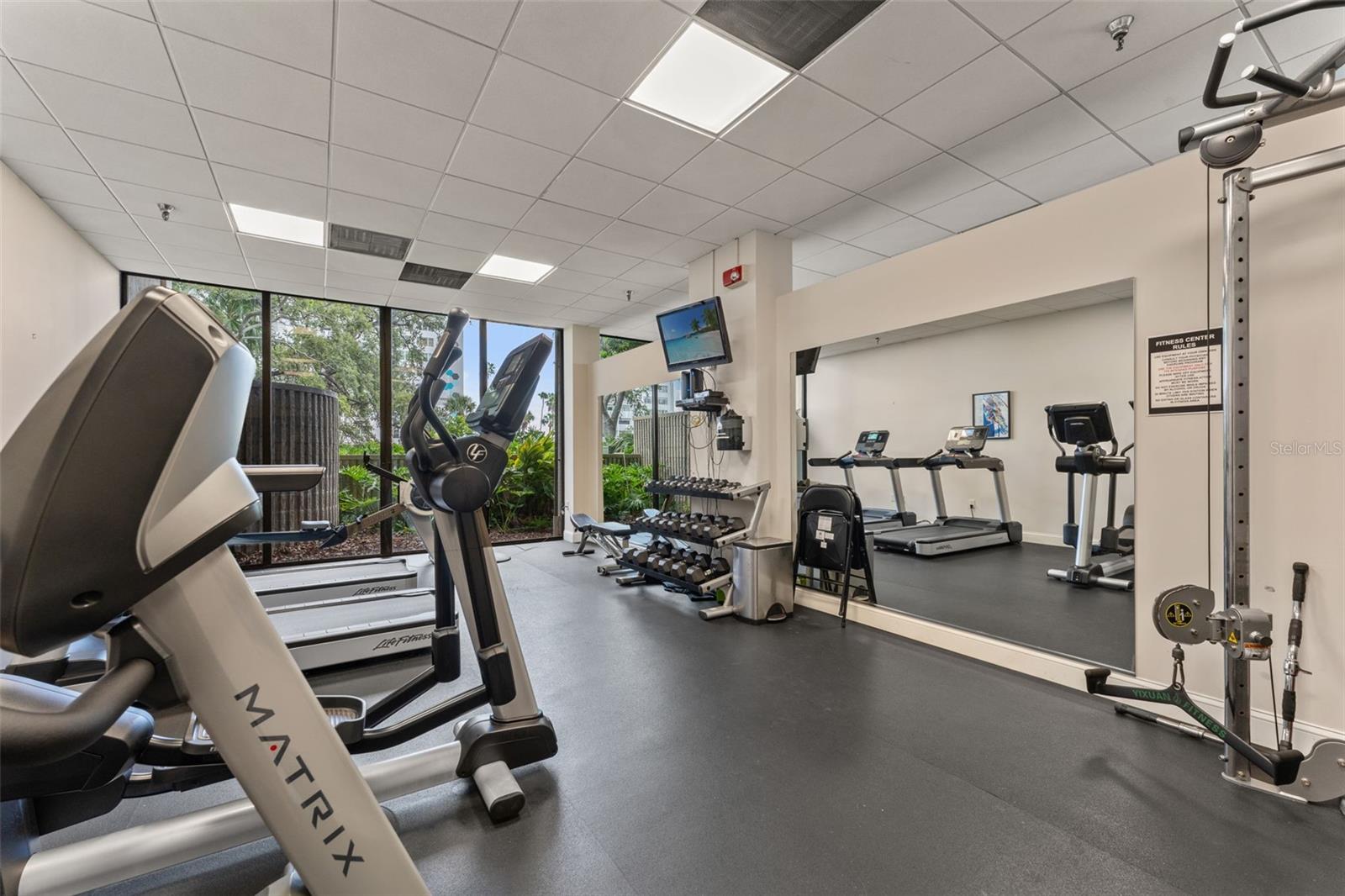 Image 33 of 51 For 2413 Bayshore Boulevard 805