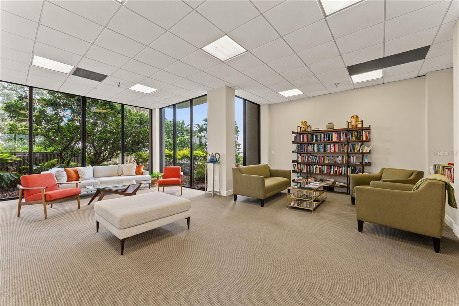 Image 37 of 51 For 2413 Bayshore Boulevard 805