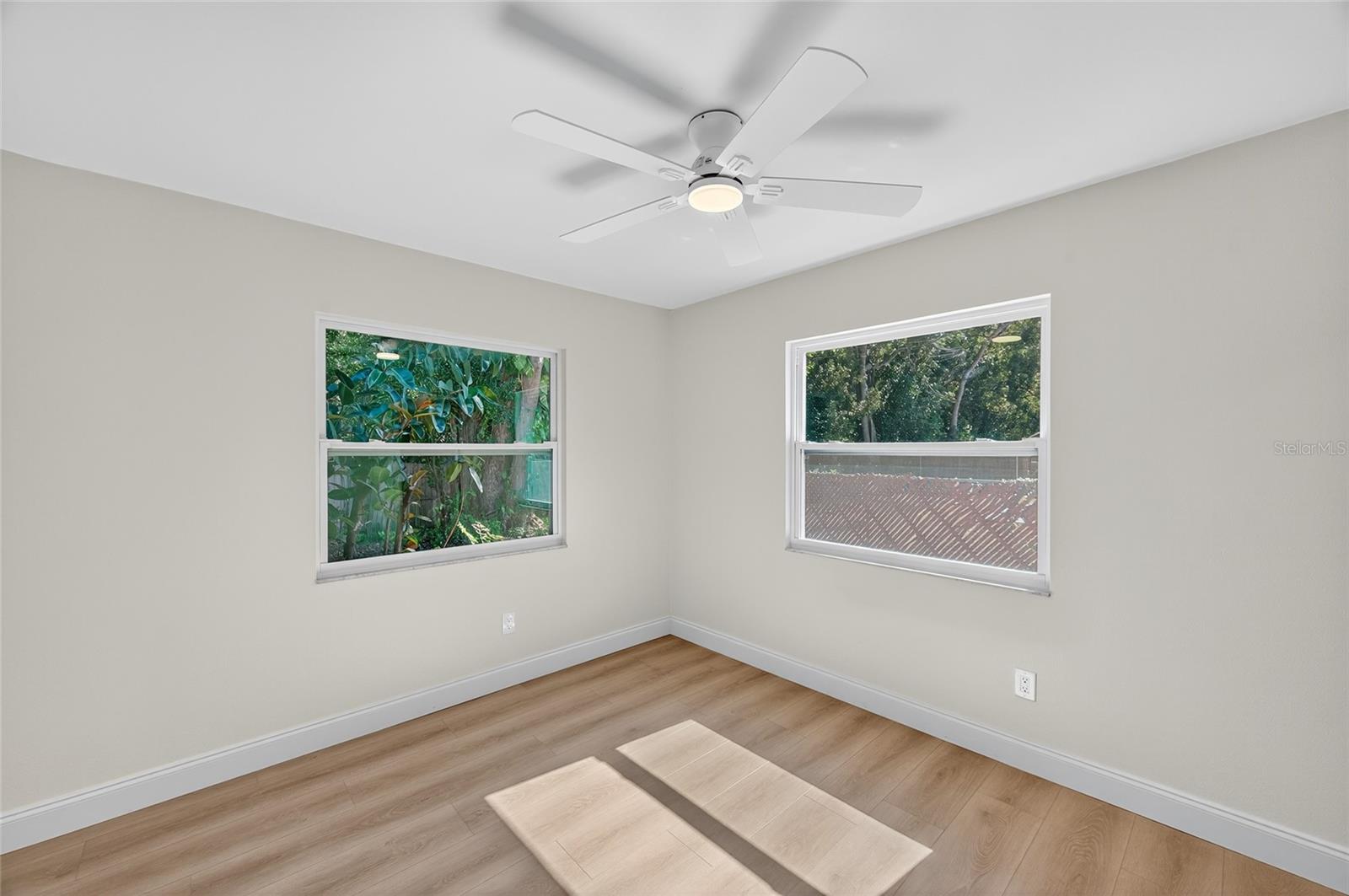 Image 31 of 68 For 14339 Diplomat Drive