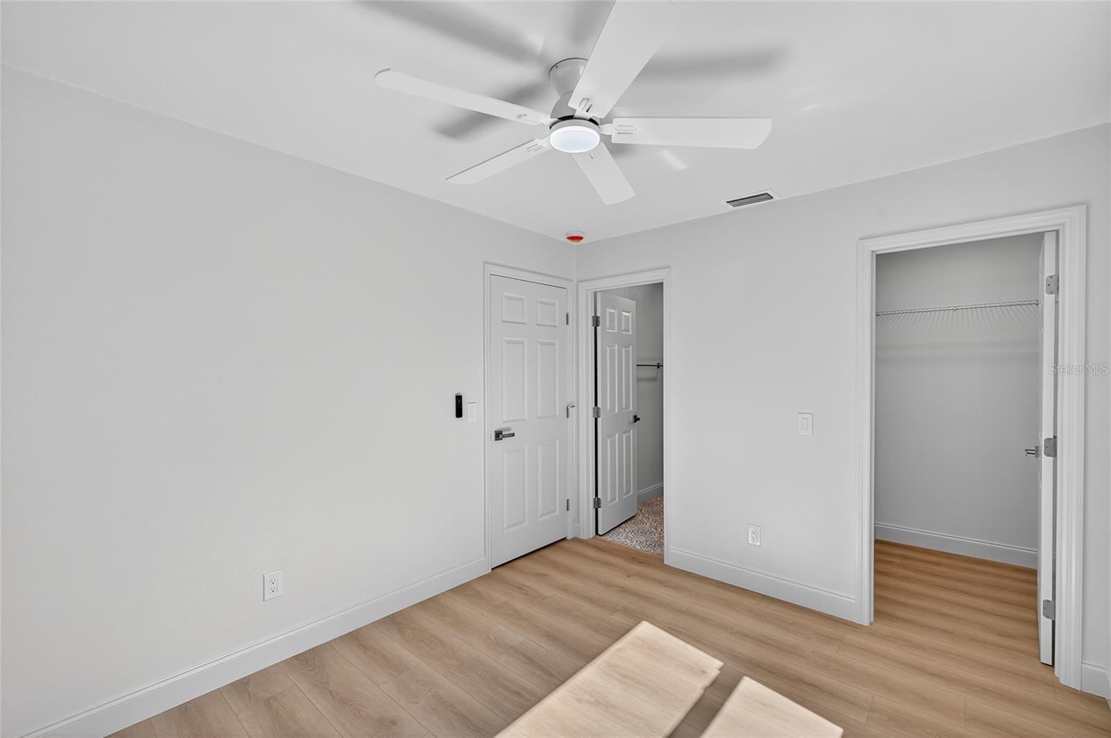 Image 41 of 68 For 14339 Diplomat Drive