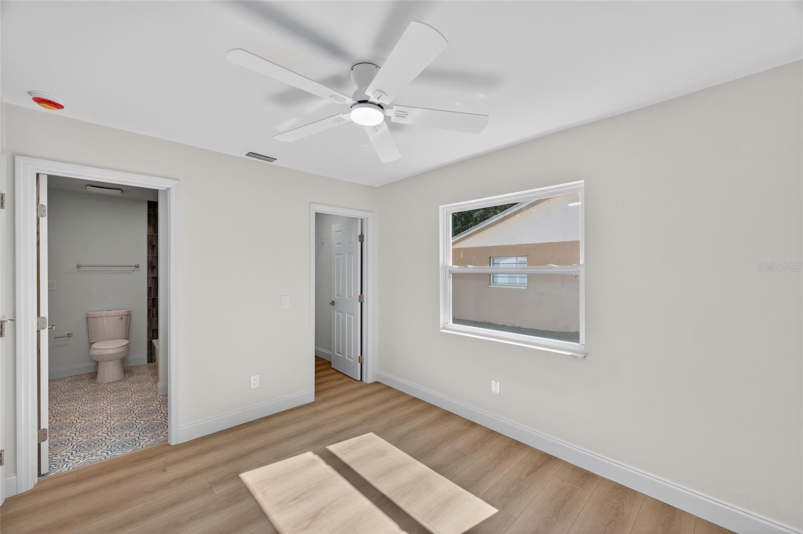 Image 42 of 68 For 14339 Diplomat Drive