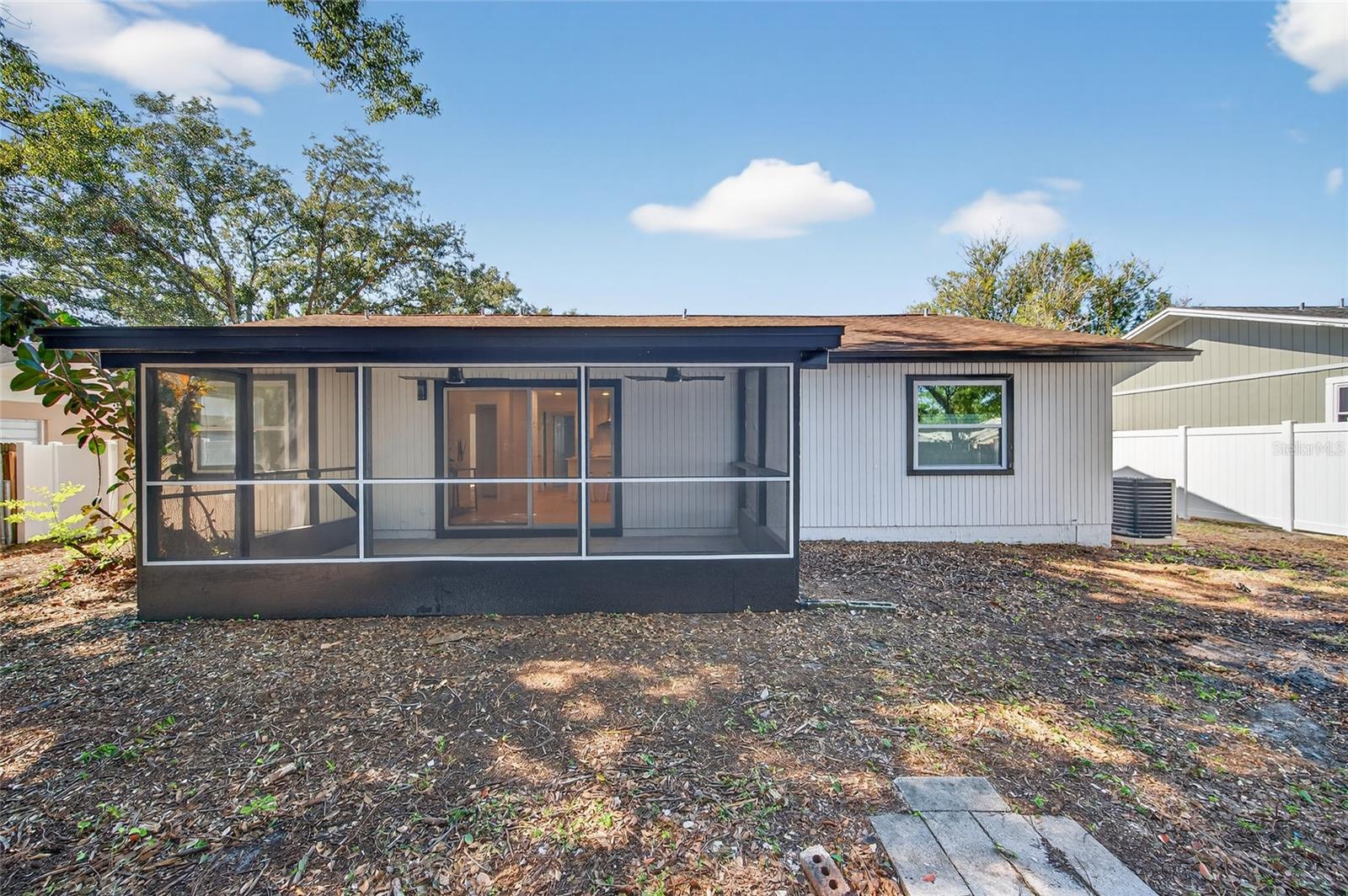 Image 54 of 68 For 14339 Diplomat Drive