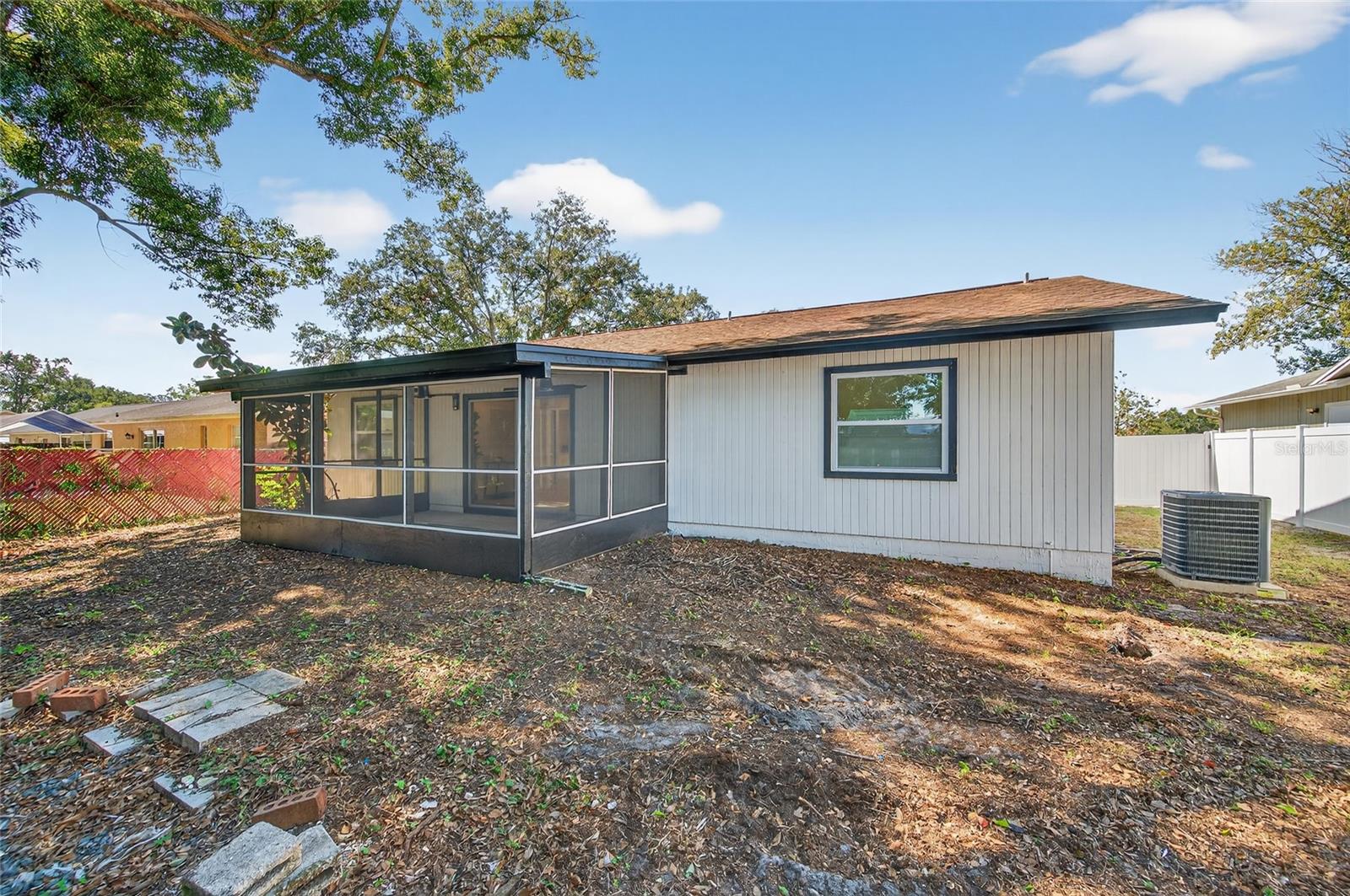 Image 55 of 68 For 14339 Diplomat Drive