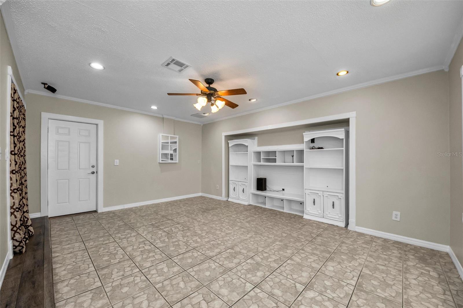 Image 21 of 41 For 11129 62nd Street N