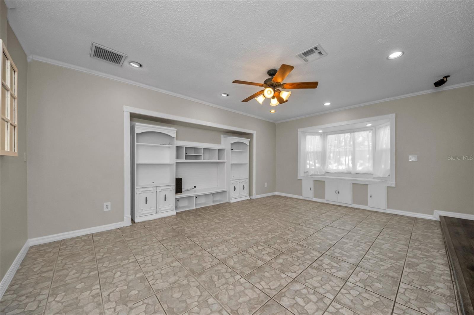 Image 24 of 41 For 11129 62nd Street N