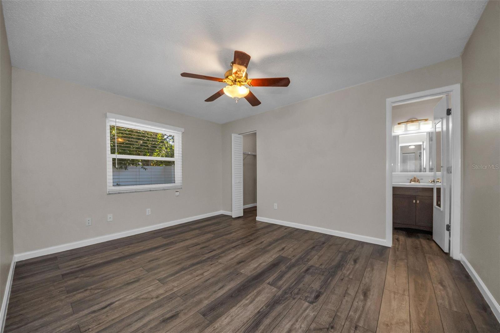 Image 26 of 41 For 11129 62nd Street N