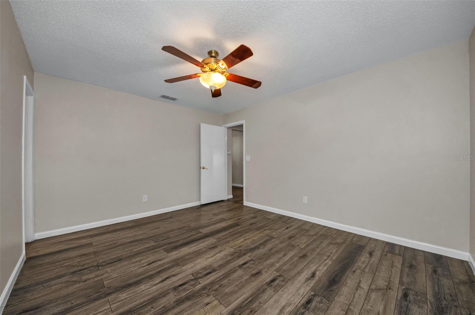 Image 28 of 41 For 11129 62nd Street N