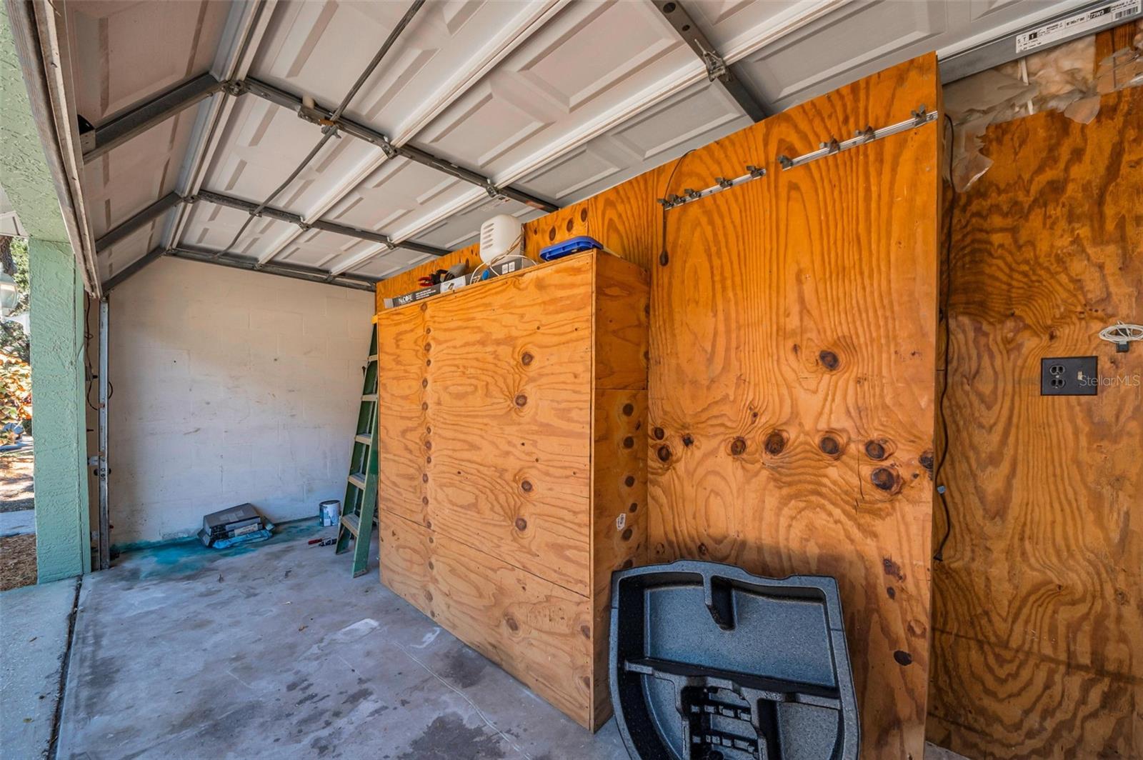 Image 37 of 41 For 11129 62nd Street N