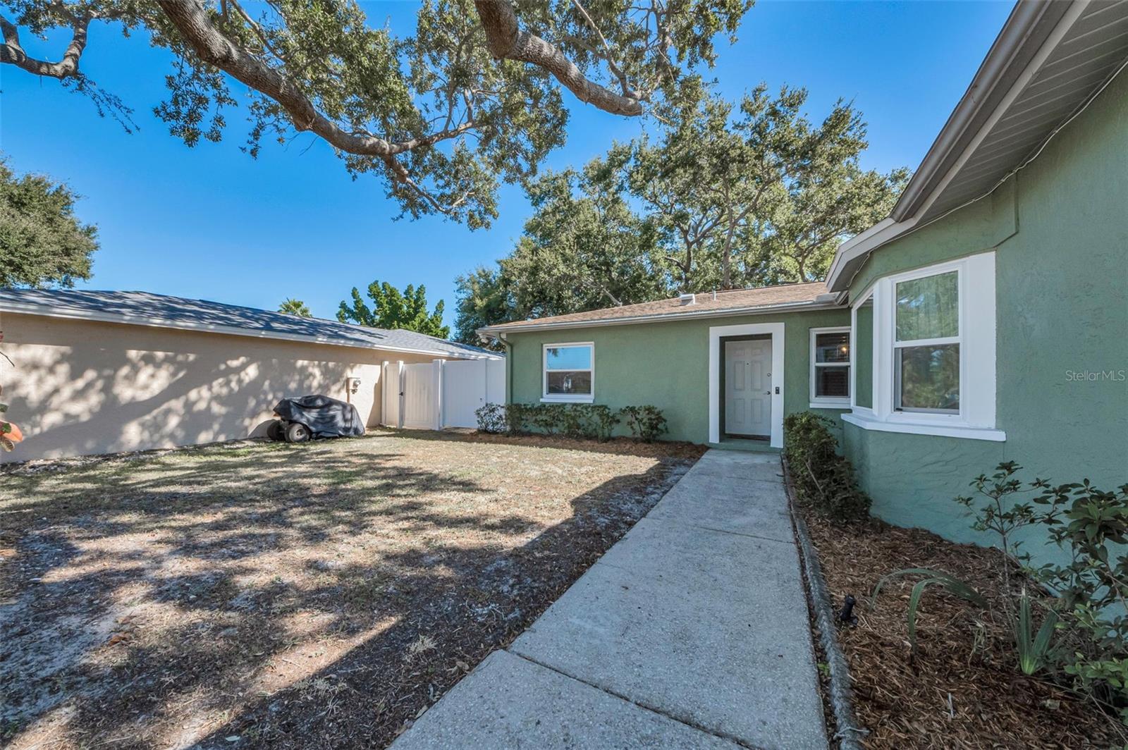 Image 6 of 41 For 11129 62nd Street N