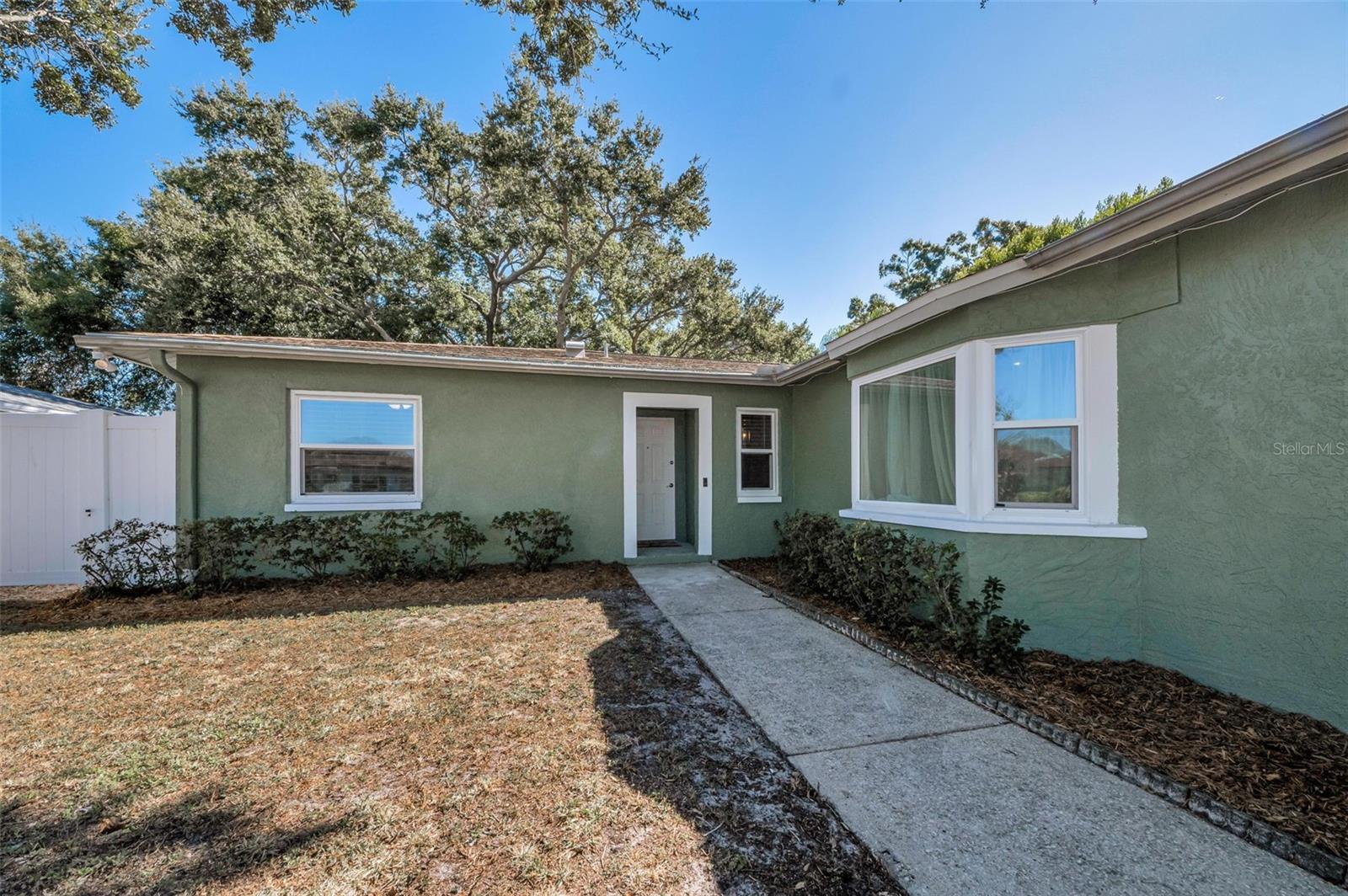 Image 8 of 41 For 11129 62nd Street N