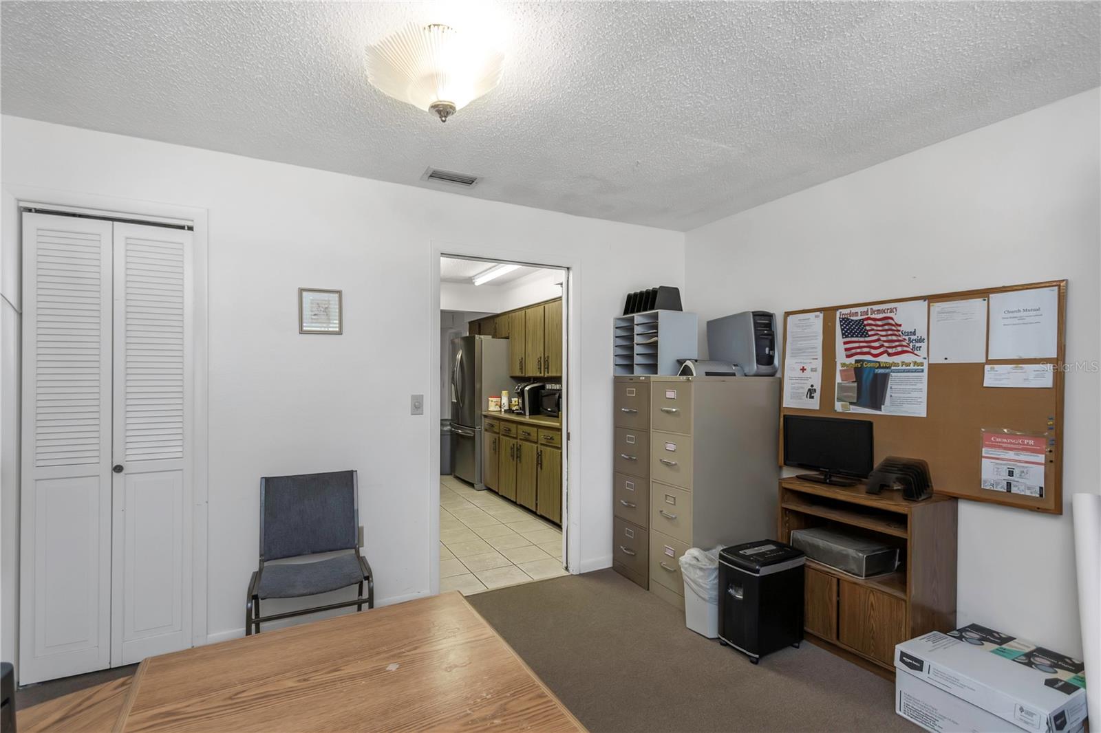 Image 17 of 63 For 17515 Lakeshore Road