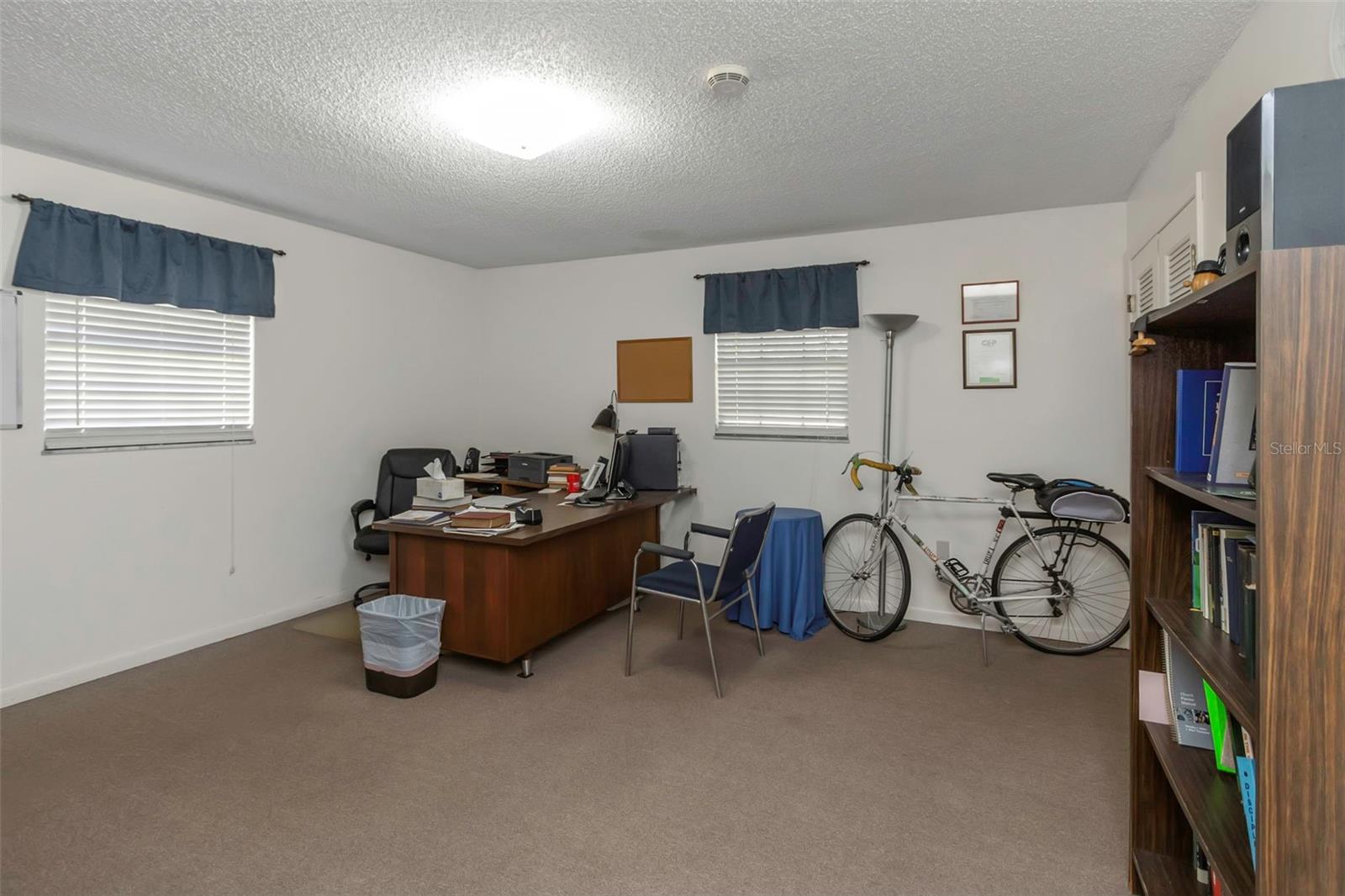 Image 44 of 63 For 17515 Lakeshore Road